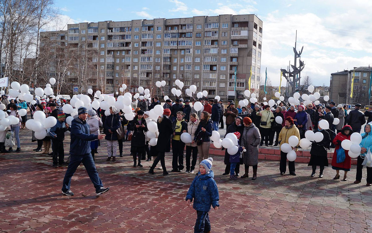 В день празднования Пасхи в Ангарске состоялось традиционное шествие евангельских церквей